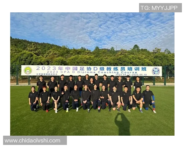 普京与足球明星亲密合影展现友谊与体育精神的完美结合