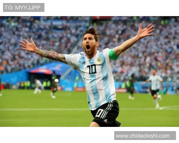 足球明星李超的职业生涯与成就全景介绍及精彩瞬间图片展示